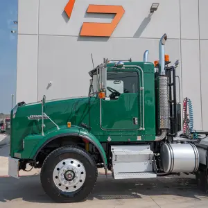 Day Cab vs Sleeper Truck: Which One Fits Your Operation?