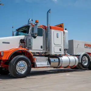 Heavy Haul Made Simple: Key Specs and Tips for Choosing the Right Truck