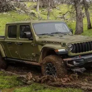Which 2025 Jeep Gladiator Trim Should I Choose for Weekend Overlanding near Brighton, CO?