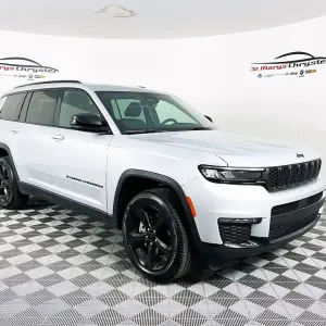 Jeep Grand Cherokee L vs. Ford Explorer: The Better 3-Row Family SUV in Dunkirk, IN