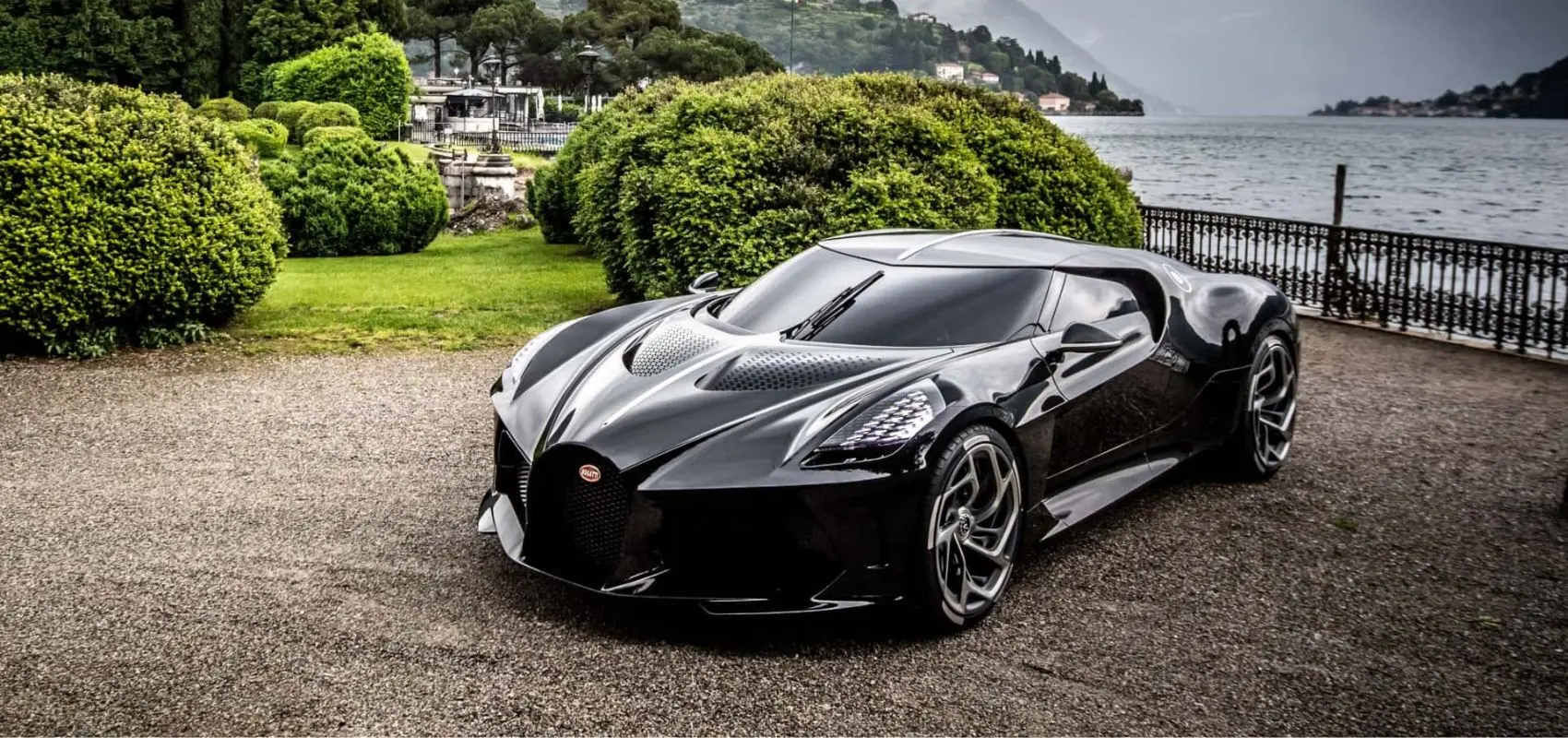 Bugatti la voiture noire
