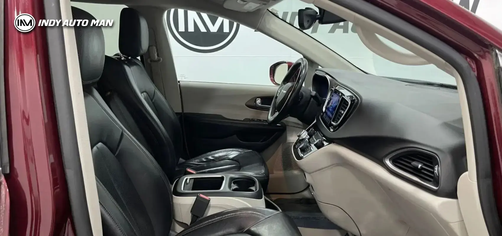 Cherysler Pacifica interior