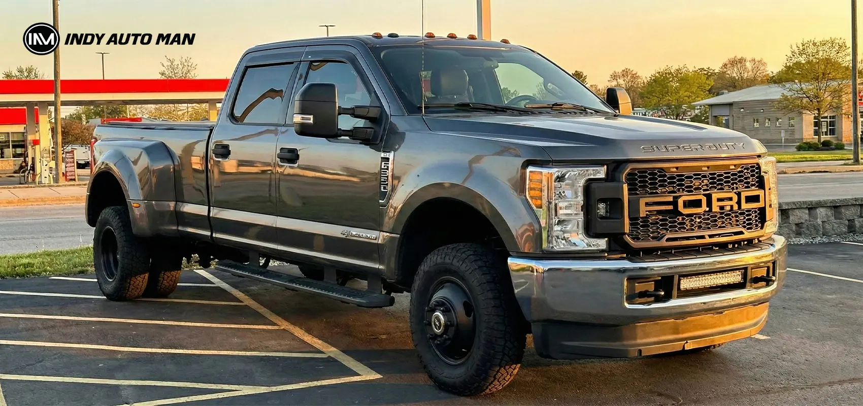 buy used commercial vehicle near greenwood