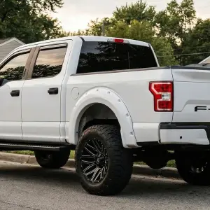 GMC Sierra 1500 Vs. Ford F-150: Towing Capacity