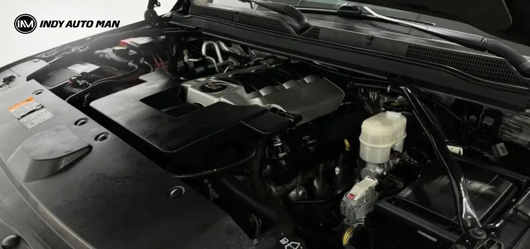 V8 engine used Cadillac Escalade vs Grand Wagoneer