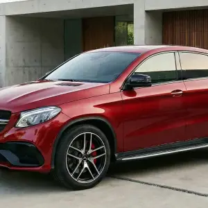 Amazing Path to Fame: Mercedes-Benz History