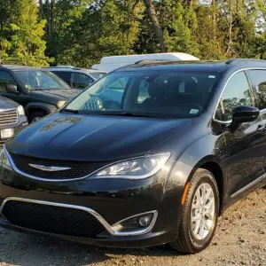 Chrysler Vs. Dodge: Which Minivan to Buy in Indianapolis