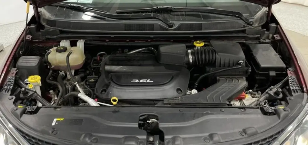 specifications of the pacifica minivan