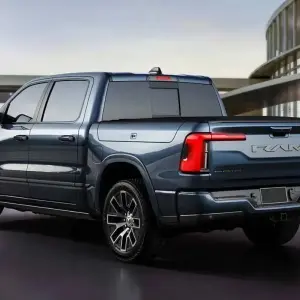 Power Up: Why Rechargeable Hybrids Are the EV Game-Changer