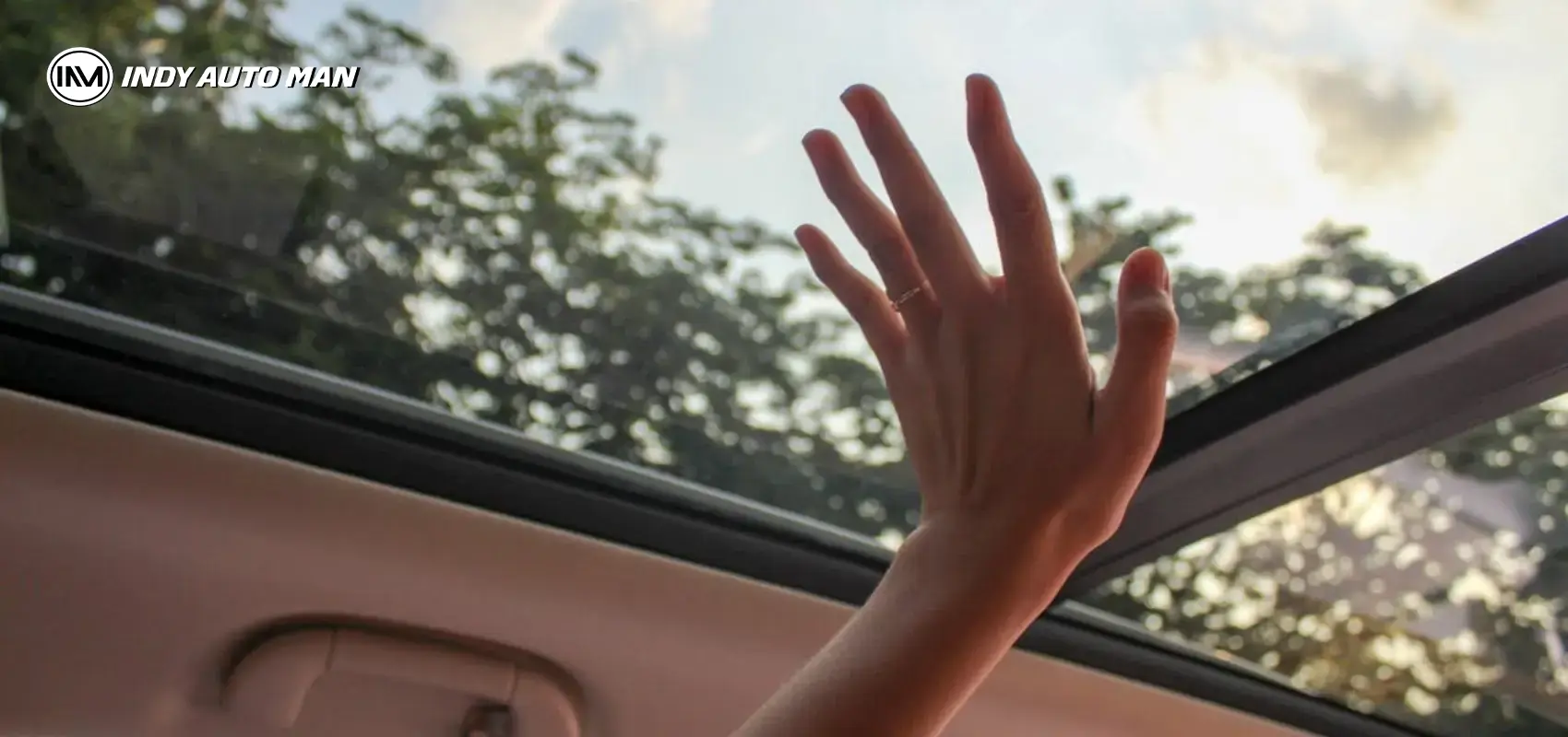 sunroof vs. moonroof: types of hatches