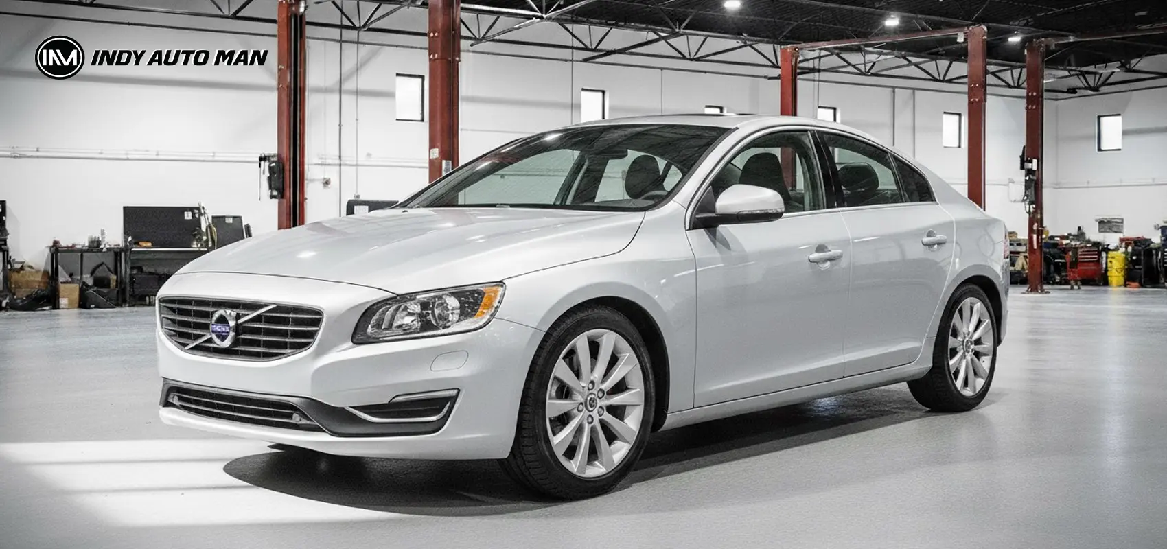 who makes volvo cars