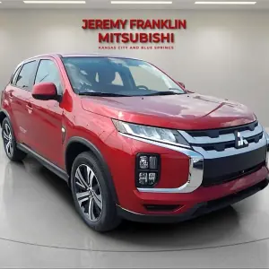 Mitsubishi Outlander vs. Mazda CX-5: Why the Mitsubishi Outlander is the Better SUV for Drivers in Kansas City, MO