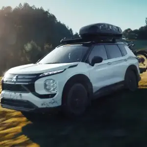 2025 Mitsubishi Outlander vs 2025 Nissan Rogue — Which SUV Offers Better Seating Flexibility for Families Around Glenview, IL?