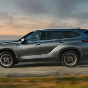 Your guide to used Toyota hybrid and AWD confidence for Glenview, IL drivers