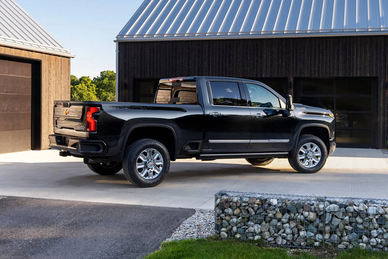 Chevrolet Silverado HD Exterior.