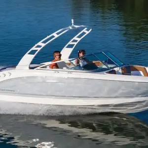 Tips for Navigating Your Boat in Different Charleston Weather Conditions