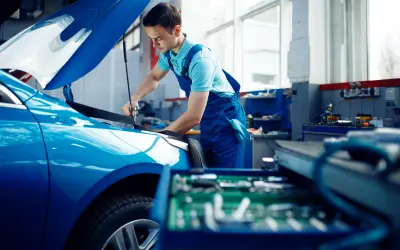 Service advisor following up with customer