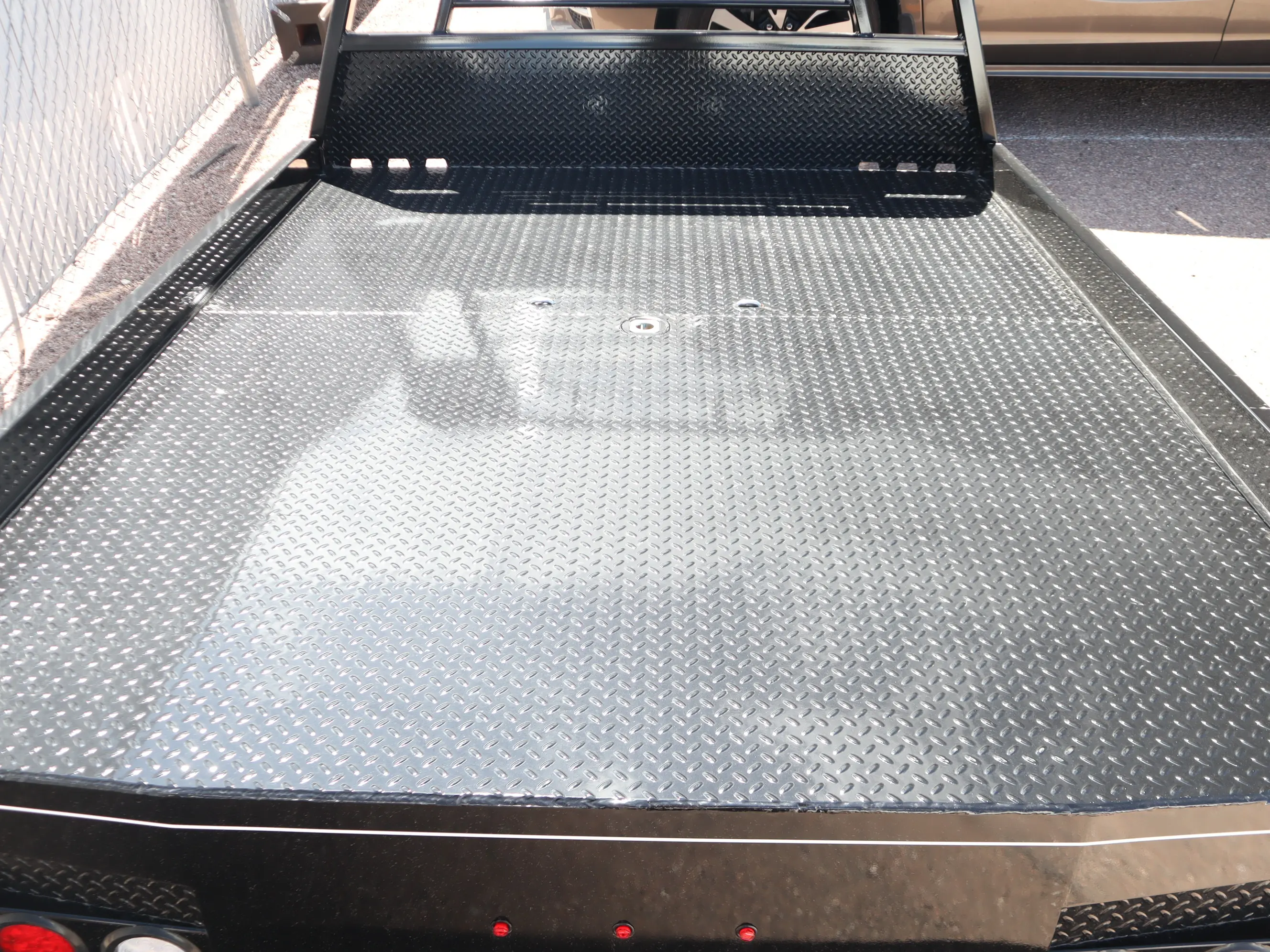 84 x 102 non-skirted Butler flat bed unit 3, installed on chassis