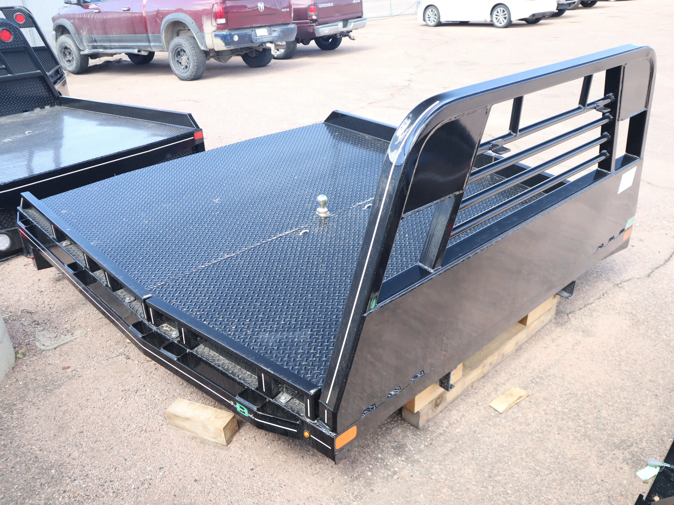 94 x 102 non-skirted Butler flat bed, passenger-side profile view