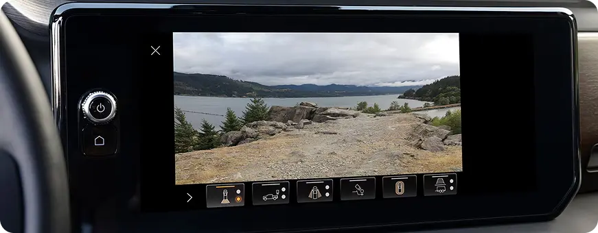 GMC Sierra multi-view camera display for trailering