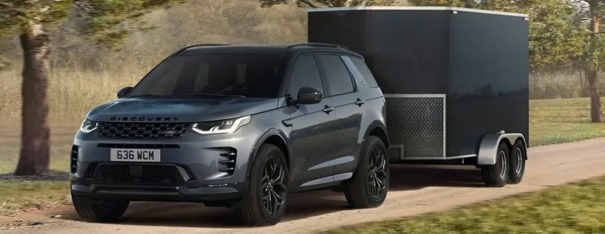 Discovery Sport towing a trailer
