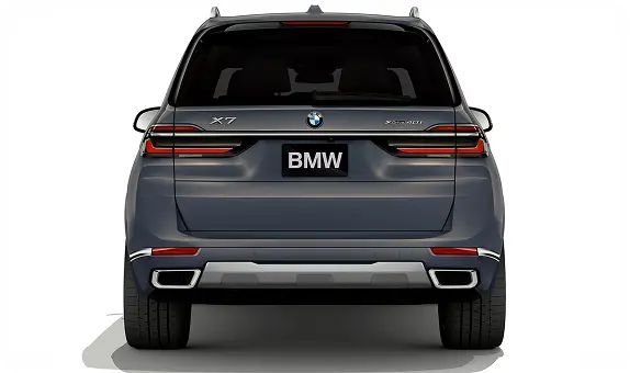 BMW X7 rear with three-dimensional rear lights