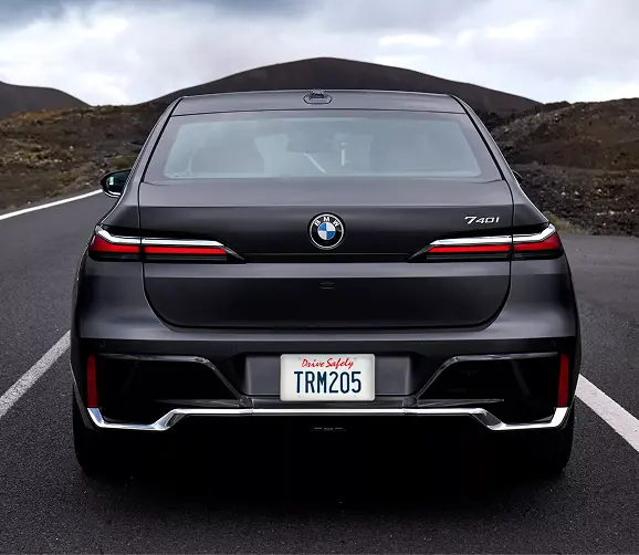 BMW 7 Series rear three-quarter view