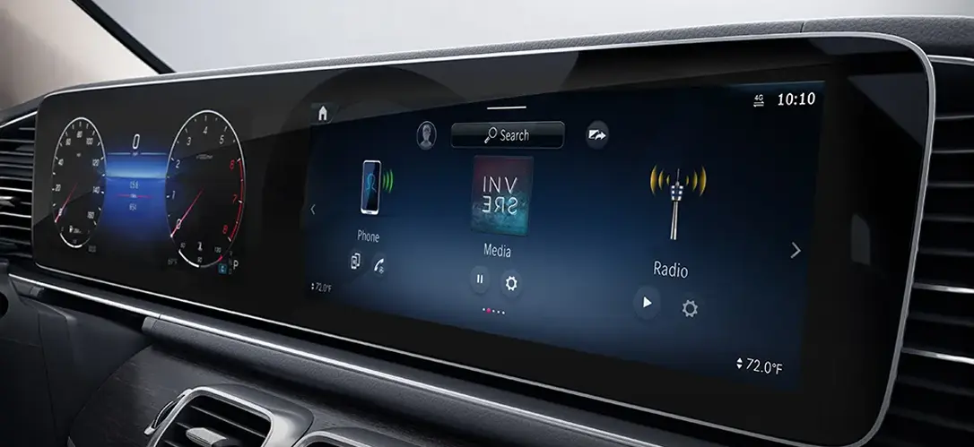 Mercedes-Benz GLS dual widescreen cockpit displays on the dashboard