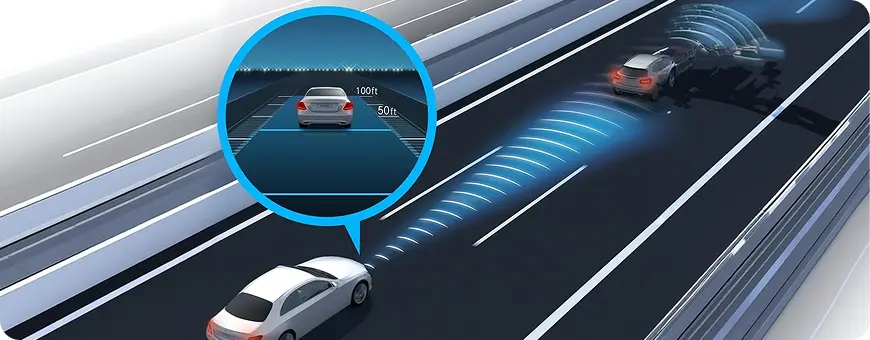 Illustration of Mercedes-Benz DISTRONIC adaptive cruise control in traffic