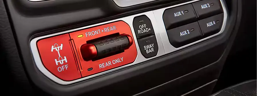 Close-up of the Jeep 4x4 control dial with locking differential settings