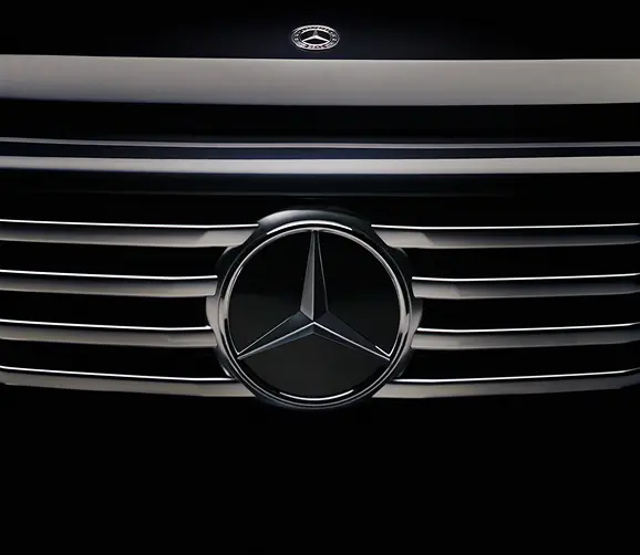 Close-up of the Mercedes-Benz grille and star emblem