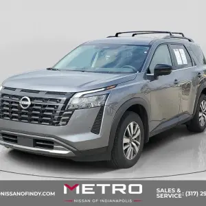Nissan Pathfinder vs. Kia Telluride: Which Three-Row SUV Is Right for You in Indianapolis, IN