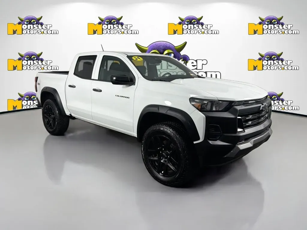 Used 2024 Chevy Colorado