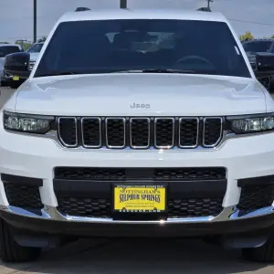 Jeep Grand Cherokee vs. Ford Explorer: Why the Grand Cherokee is the Better SUV for Sulphur Springs, TX Drivers