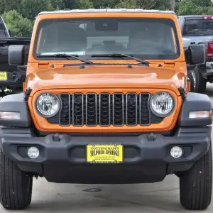 Jeep Wrangler vs. Ford Bronco: Why the Jeep Wrangler is the Better SUV for Drivers in Sulphur Springs, TX