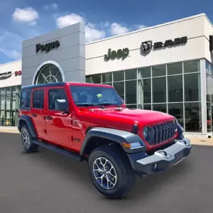 Jeep Wrangler vs. Jeep Gladiator: Which Jeep is Right for You in Powderly, KY?