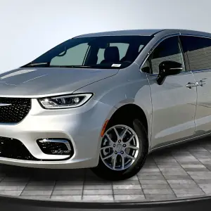 Most Popular 2026 Chrysler Minivan for Urban Driving in Redlands, CA at Redlands CDJR