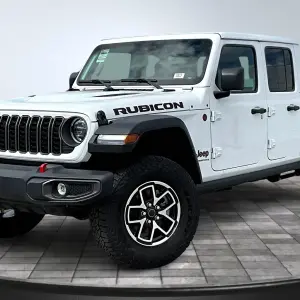 2026 Jeep Gladiator vs. 2026 Chevrolet Colorado: Why the 2026 Jeep Gladiator is the Better Pickup Truck for Drivers in Redlands, CA