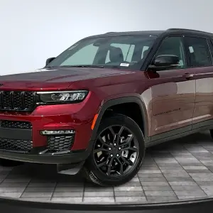 2025 Jeep Grand Cherokee vs. 2025 Hyundai Palisade: Why the 2025 Jeep Grand Cherokee is the Better SUV for Drivers in Redlands, CA