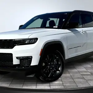 2025 Jeep Grand Cherokee vs. 2025 Honda Passport: Why the 2025 Jeep Grand Cherokee is the Better SUV for Drivers in Redlands, CA