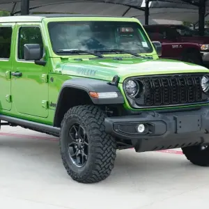 Jeep Wrangler vs. Toyota 4Runner: Why the Jeep Wrangler is the Better SUV for Drivers in Weatherford, TX