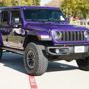 Jeep Wrangler vs. Toyota Land Cruiser: Why the Jeep Wrangler is the Better SUV for Drivers in Weatherford, TX