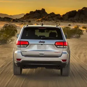 A Used 2019 Jeep Grand Cherokee is like a dream near Council Bluffs IA - Schrier Automotive