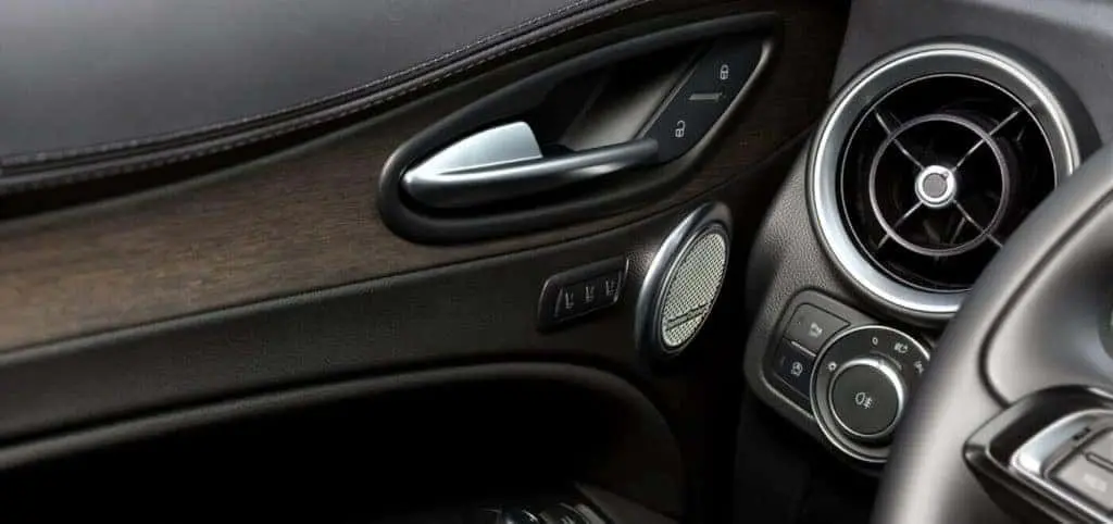 2020 alfa romeo stelvio intetior