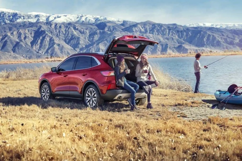 2020 ford escape trunk space