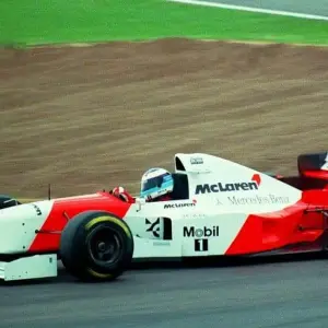 Phoenix Fridays: Romain Grosjean X Mika Hakkinen