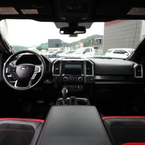 Ford F-150 vs. Dodge Ram: Unveiling the Battle of Titans in the Truck World