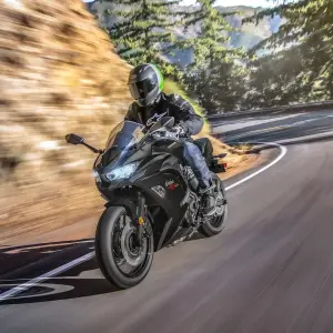 Kawasaki Ninja vs Competition