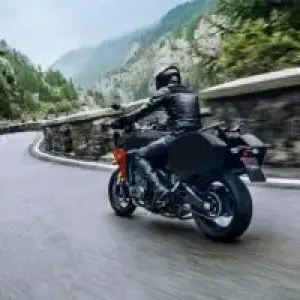 KAWASAKI And YAMAHA New Street Bike Dealer In Winchester