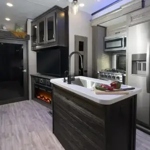 Destination vs Travel Trailers: Which to Choose